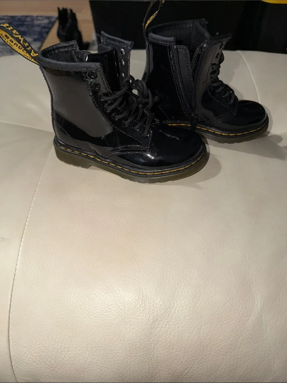 Dr. Martens classic kids